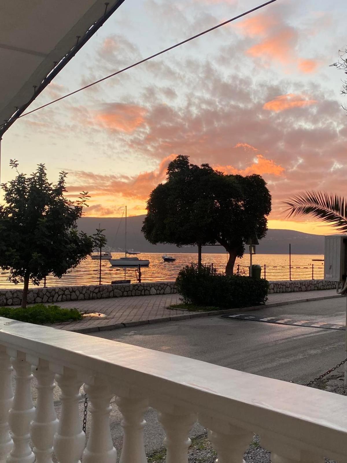 Apartment Casa Sul Mare Tivat Buitenkant foto